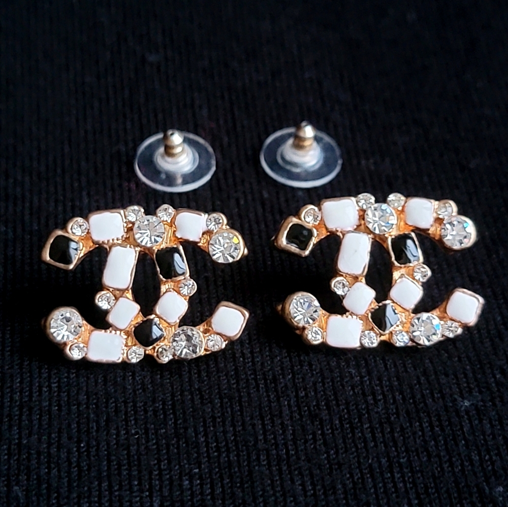 Gorgeous studded earrings with Double C design